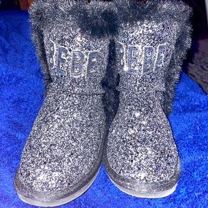 Selling bebe shoe that are feel good to we’re and only weared once